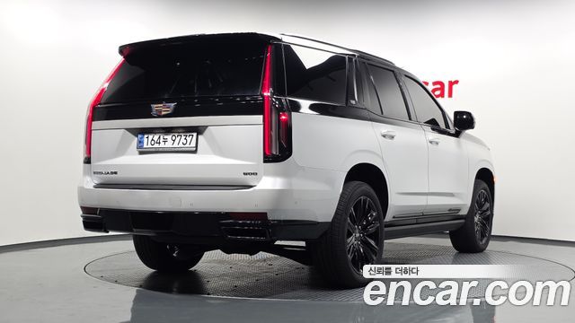 Cadillac Escalade 2024 — photo 2