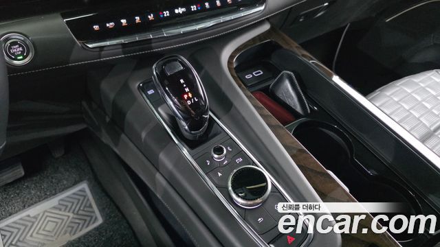 Cadillac Escalade 2024 — photo 12