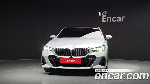 BMW 5-Series 2026 — photo 3