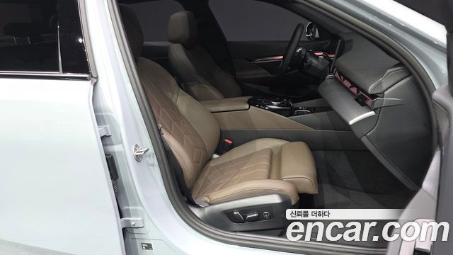 BMW 5-Series 2026 — photo 17