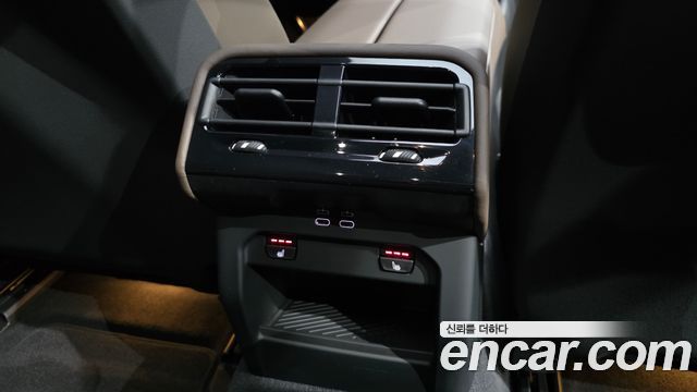BMW 5-Series 2026 — photo 25