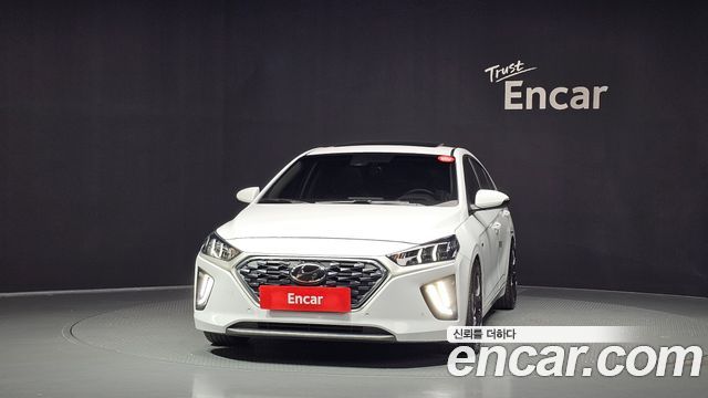 Hyundai Ioniq 2020 — photo 3
