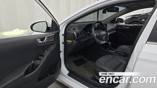 Hyundai Ioniq 2020 — photo 10