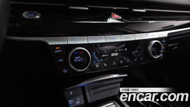 Genesis G80 2021 — photo 32