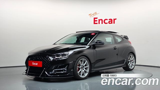 Hyundai Veloster 2022 — photo 1