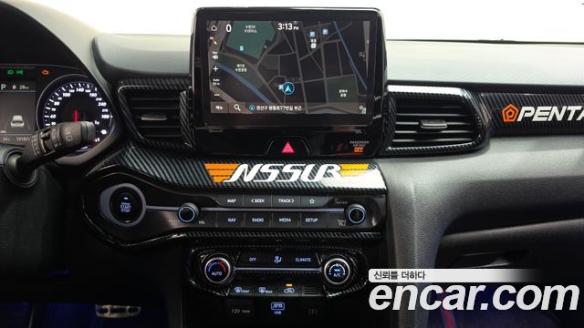 Hyundai Veloster 2022 — photo 18