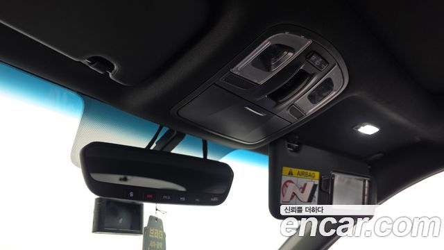 Hyundai Veloster 2022 — photo 23