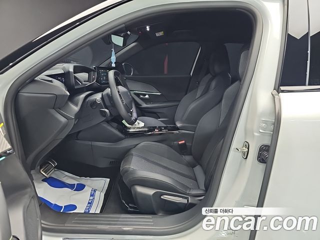 Peugeot 2008 2023 — photo 10