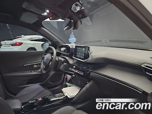 Peugeot 2008 2023 — photo 18