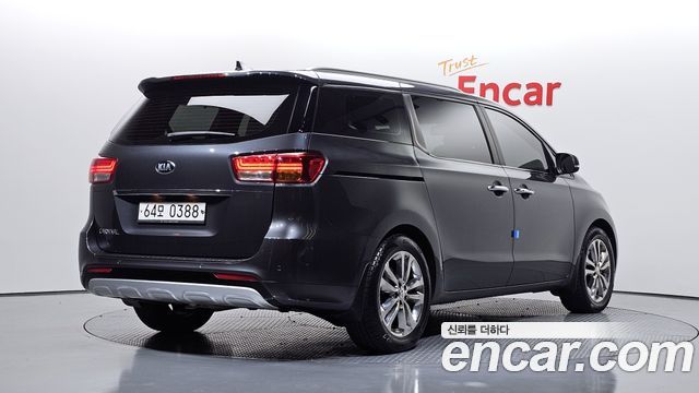 Kia Canival 2016 — photo 2