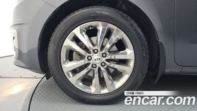 Kia Canival 2016 — photo 5
