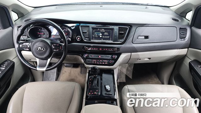 Kia Canival 2016 — photo 7