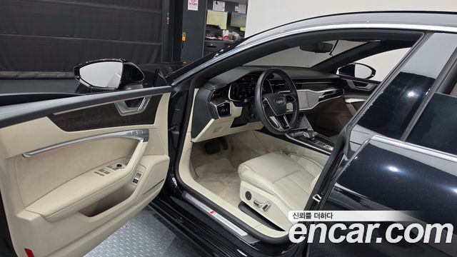 Audi A7 2020 — photo 13