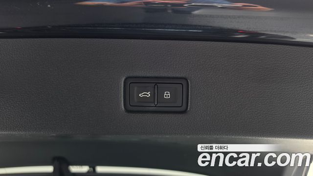 Audi A7 2020 — photo 23