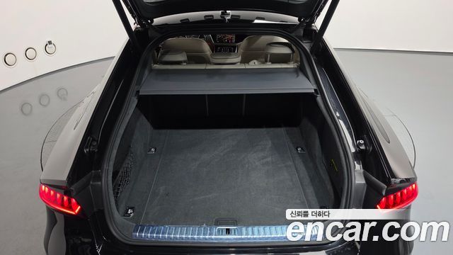 Audi A7 2020 — photo 24