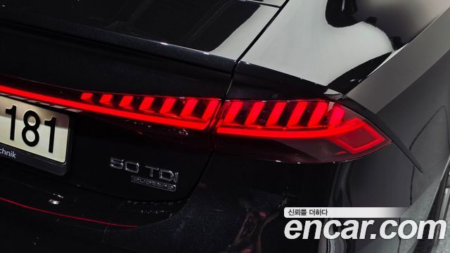 Audi A7 2020 — photo 9