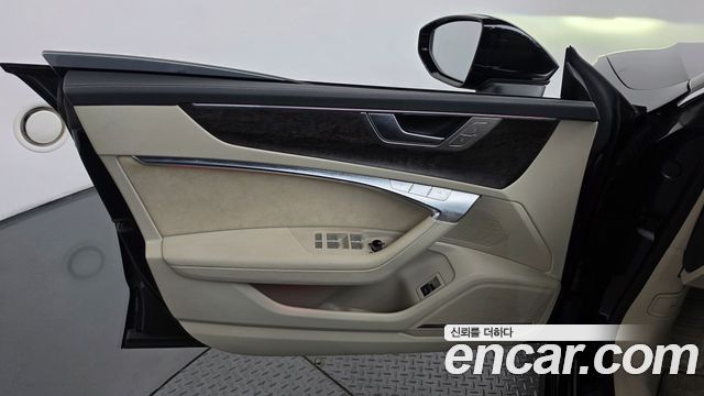 Audi A7 2020 — photo 14