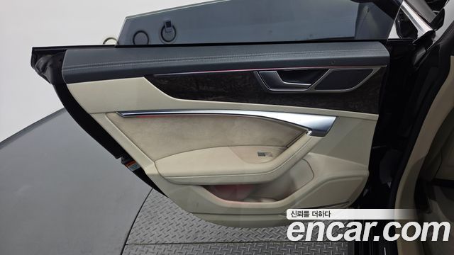 Audi A7 2020 — photo 15