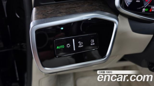 Audi A7 2020 — photo 31
