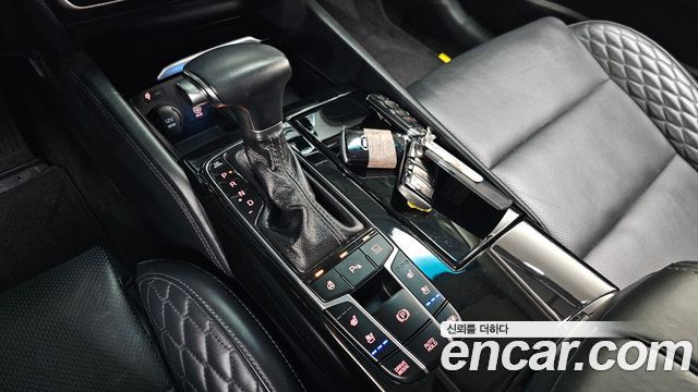 Kia K7 2016 — photo 12
