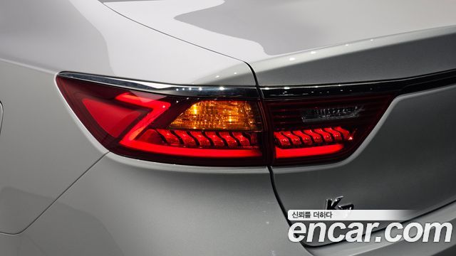 Kia K7 2016 — photo 9