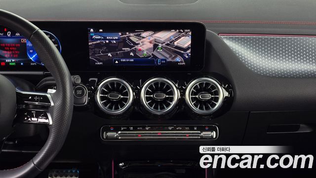 Mercedes-Benz EQA 2025 — photo 24