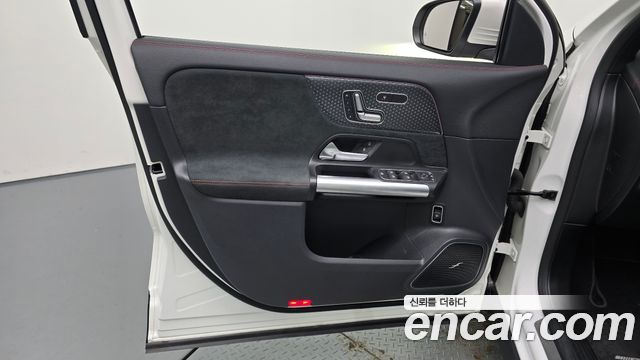 Mercedes-Benz EQA 2025 — photo 14