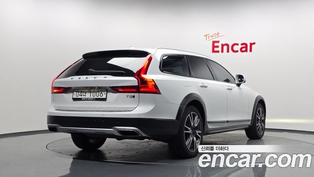 Volvo V90 2019 — photo 2