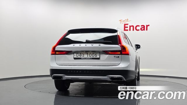 Volvo V90 2019 — photo 4