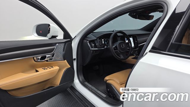 Volvo V90 2019 — photo 13