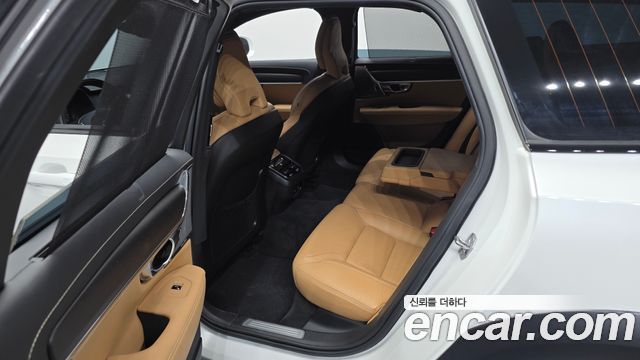 Volvo V90 2019 — photo 18
