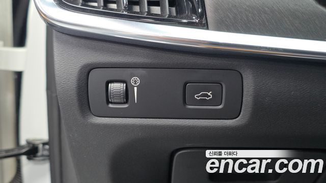 Volvo V90 2019 — photo 27