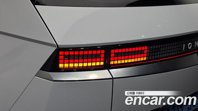 Hyundai Ioniq5 2023 — photo 9