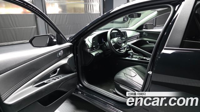 Hyundai AVANTE 2021 — photo 13