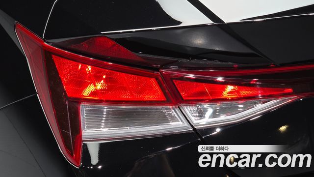 Hyundai AVANTE 2021 — photo 9