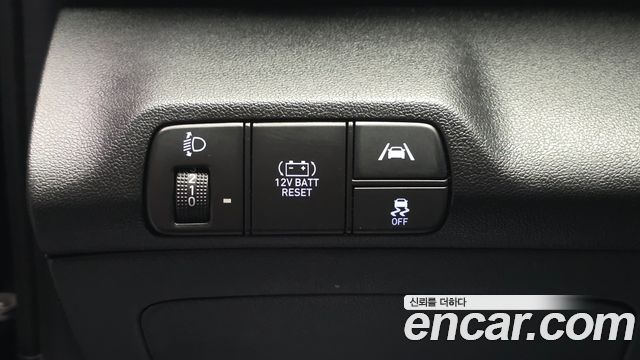 Hyundai AVANTE 2021 — photo 27