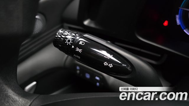 Hyundai AVANTE 2021 — photo 29