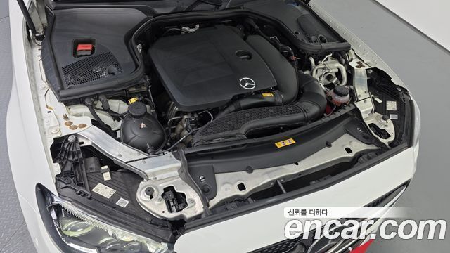 Mercedes-Benz E-Class 2022 — photo 6