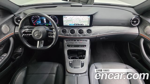 Mercedes-Benz E-Class 2022 — photo 7