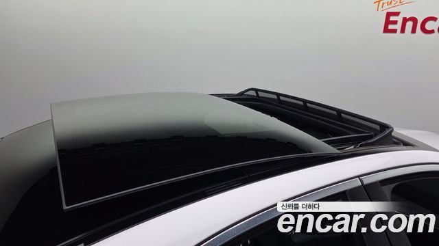 Mercedes-Benz E-Class 2022 — photo 19