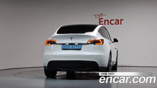 Tesla Model Y 2021 — photo 4
