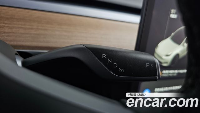 Tesla Model Y 2021 — photo 12