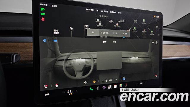Tesla Model Y 2021 — photo 23