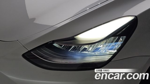 Tesla Model Y 2021 — photo 8