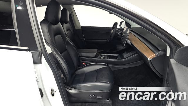 Tesla Model Y 2021 — photo 16