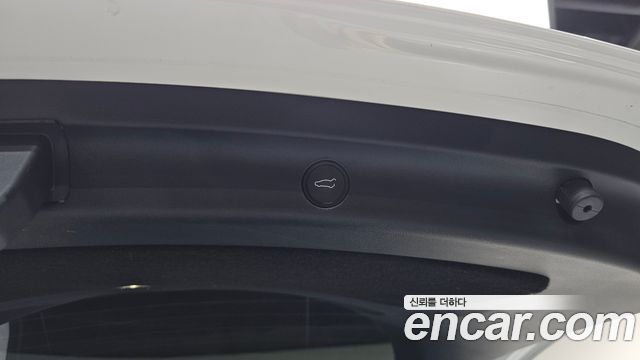 Tesla Model Y 2021 — photo 27