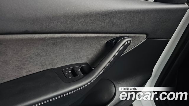 Tesla Model Y 2021 — photo 33