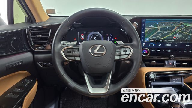 Lexus NX 2024 — photo 13