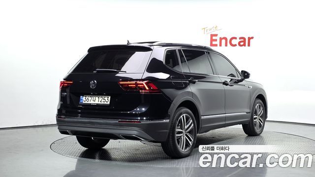 Volkswagen Tiguan 2020 — photo 2