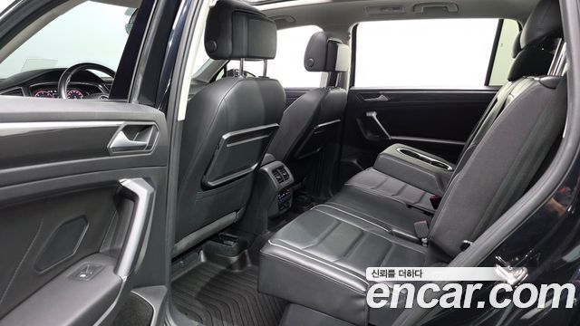 Volkswagen Tiguan 2020 — photo 17
